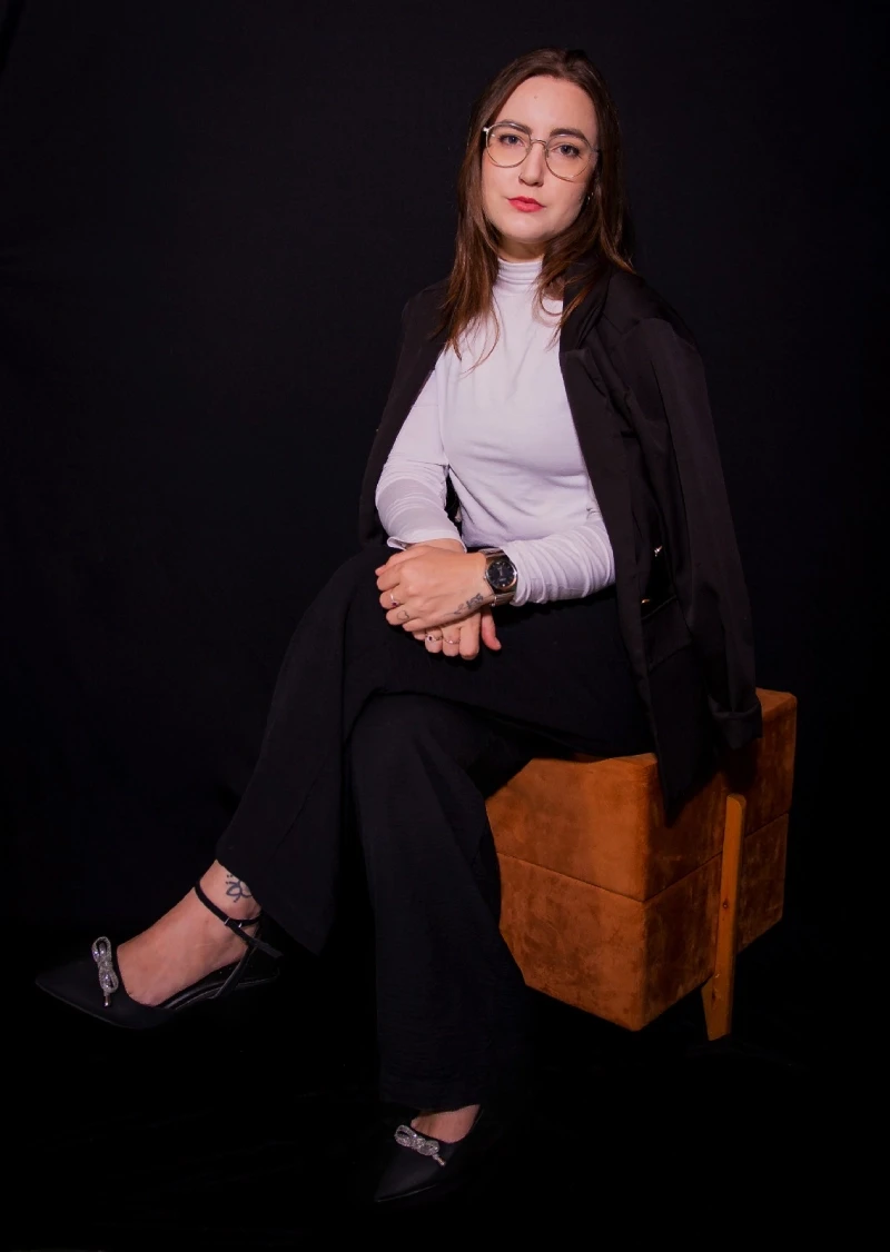 Foto da advogada Janaína Silveira