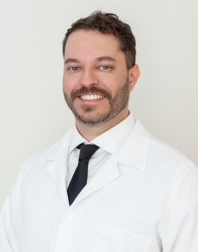 Dr. Matheus Batista
