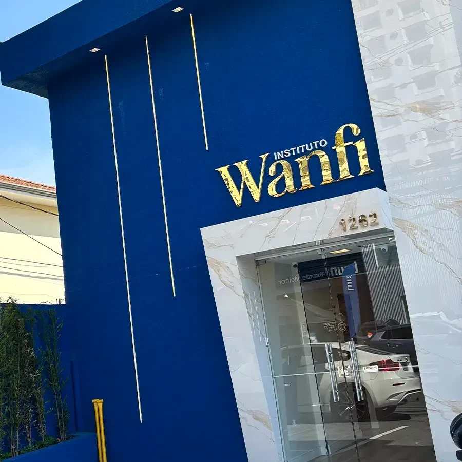 Ambiente premium do Instituto Wanfi — tratamento de queda capilar