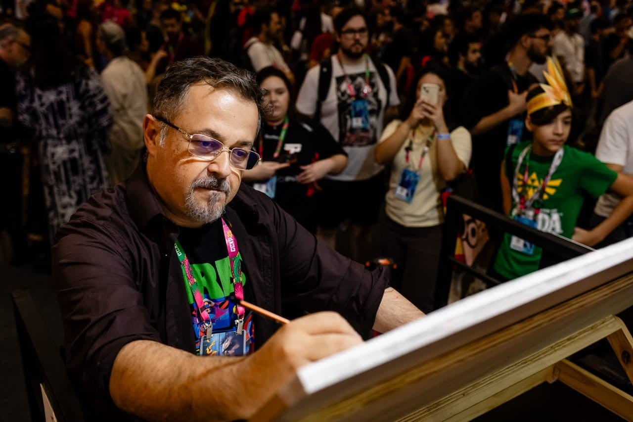 Daniel HDR dibujando en vivo en un evento de cómics