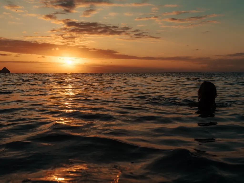 Entardecer em alto mar (VIP)