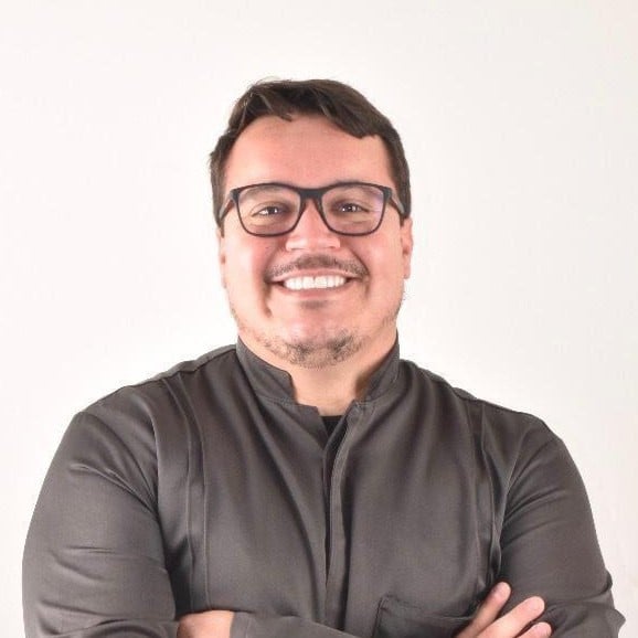 Professor Rodrigo Vivan