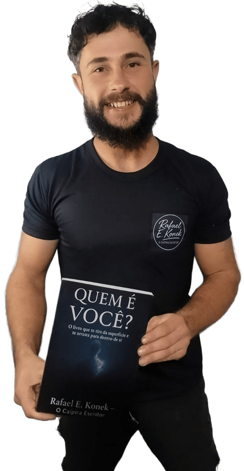 Rafael E. Konek com o livro Quem é Você? em mãos