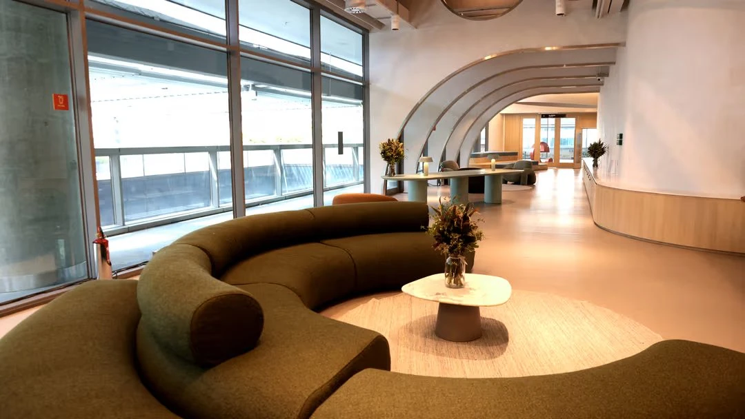 Lounge de convivência do campus da Saint Paul
