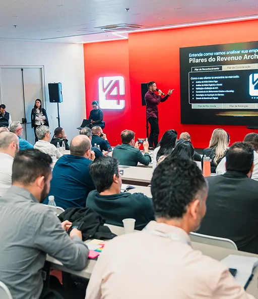 Palestra no Looking Ahead da V4 Company