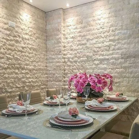 Sala de jantar em Rock Face Branco