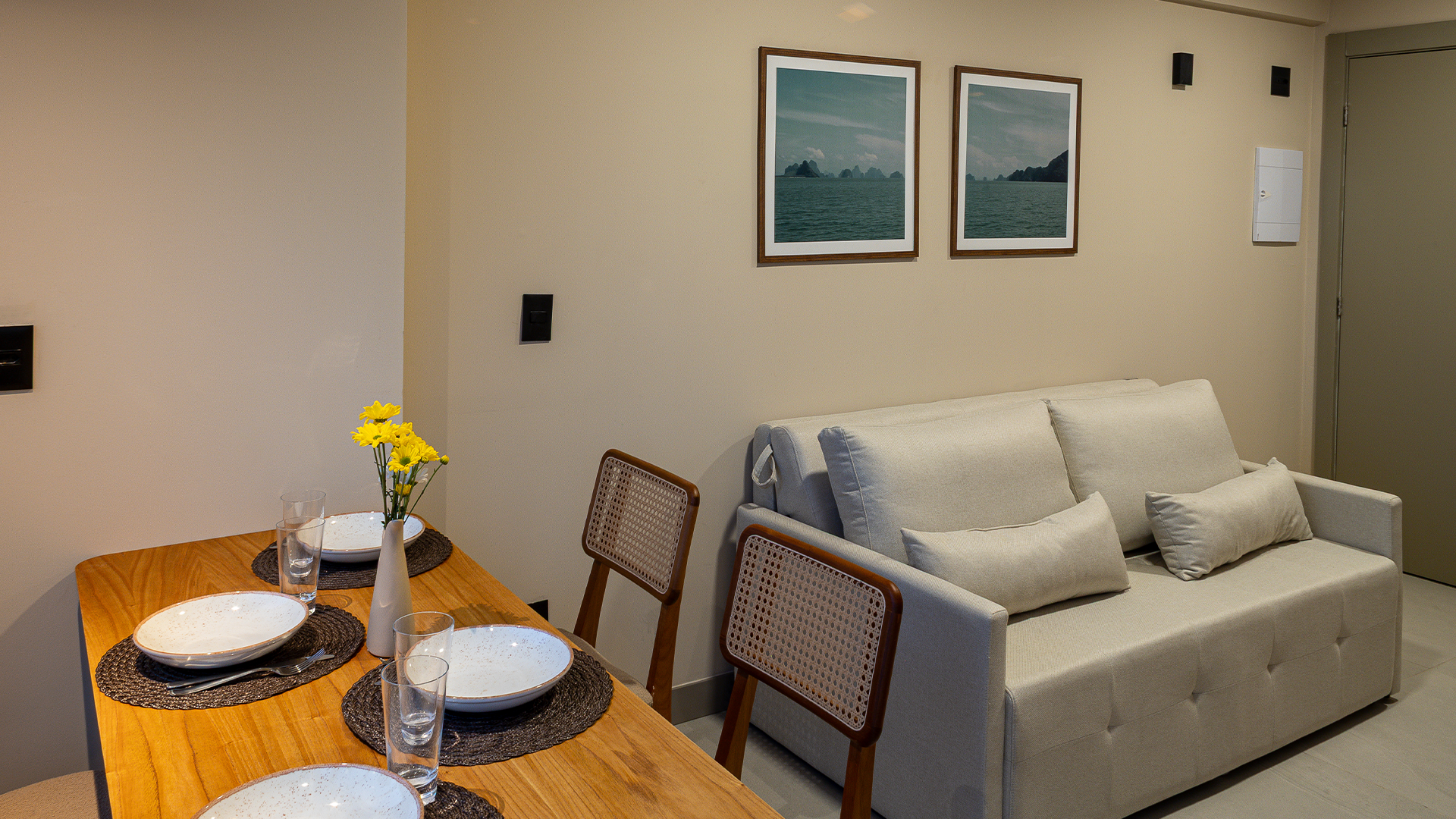 Sala de estar e jantar da Suíte Família