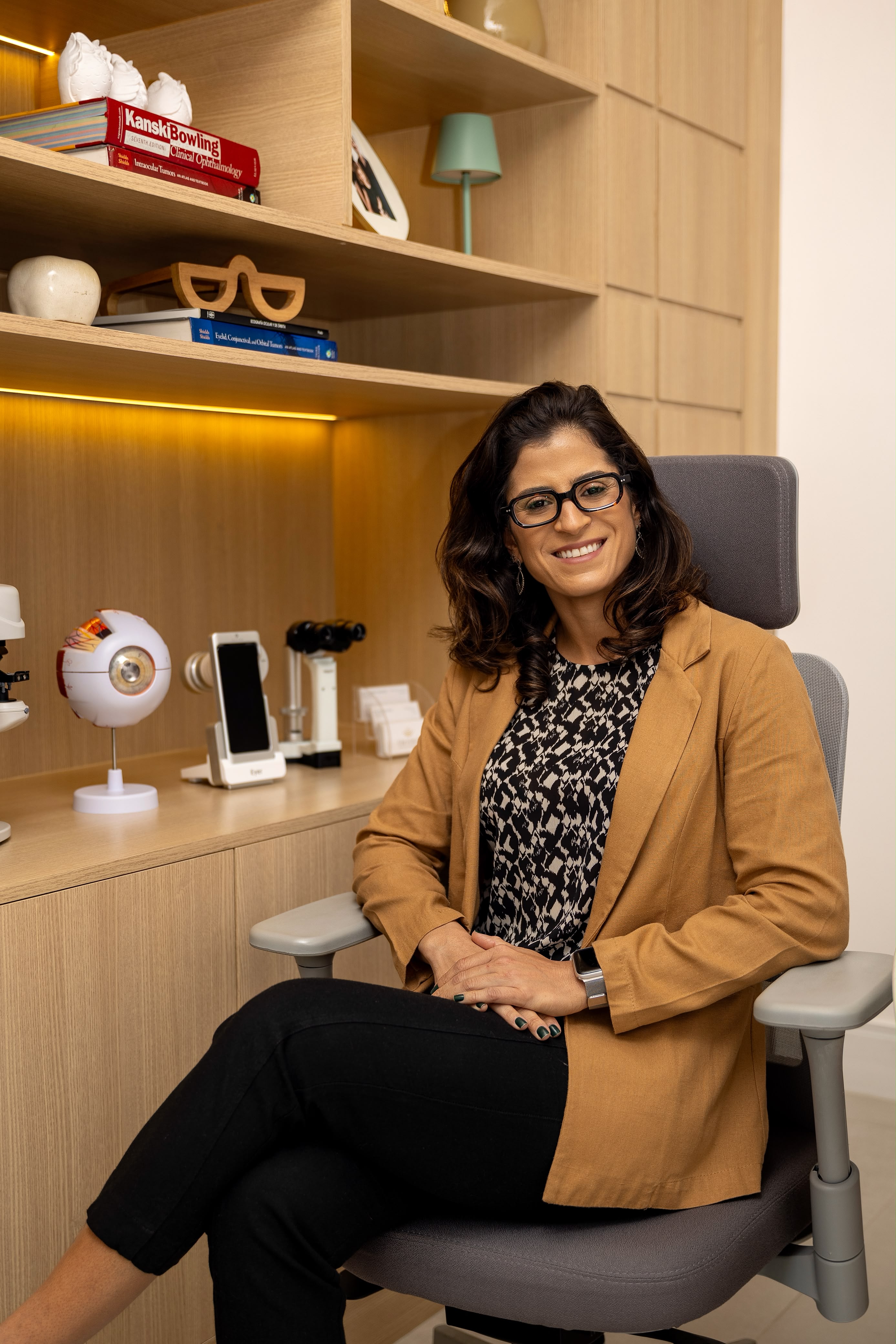 Dra. Aline Albuquerque no consultório