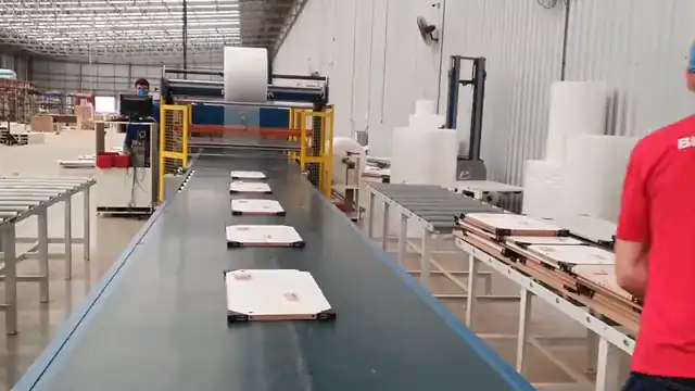Linha de produção na indústria parceira