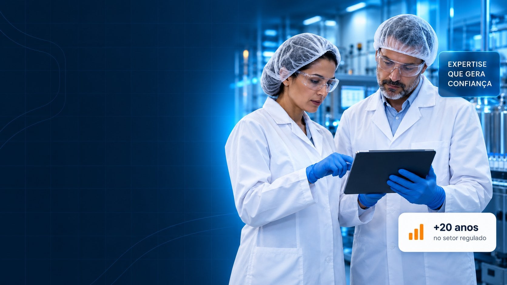 Especialistas da Soluqtion analisando dados em ambiente industrial regulamentado — expertise que gera confiança, mais de 20 anos no setor regulado