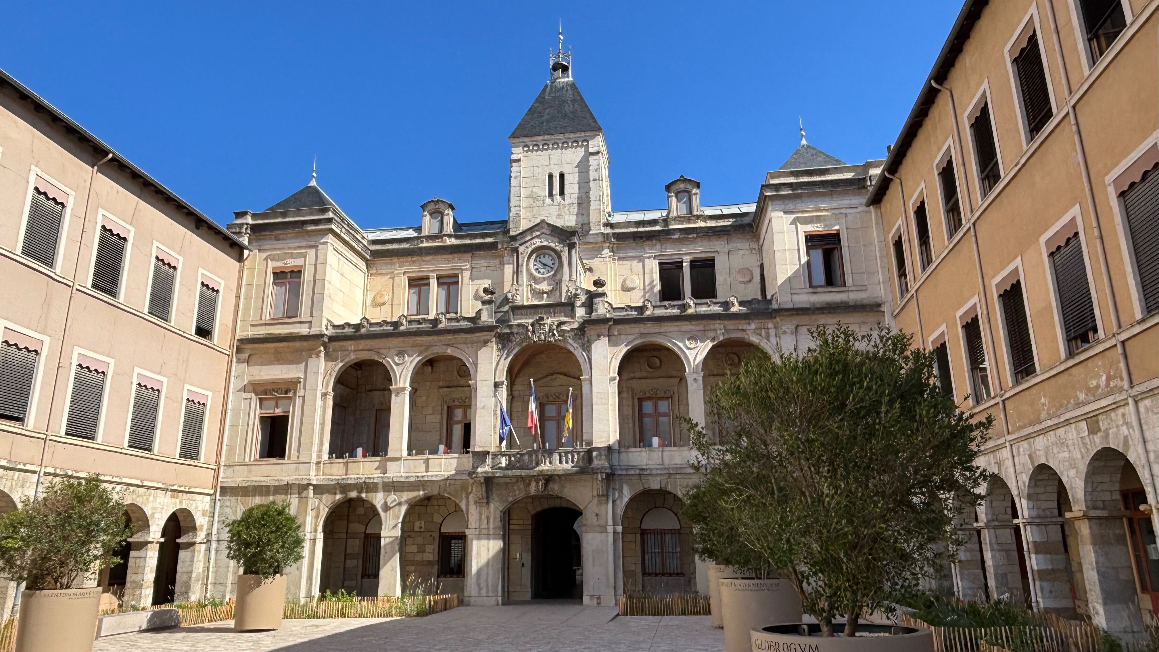 Arquitetura histórica no centro de Vienne