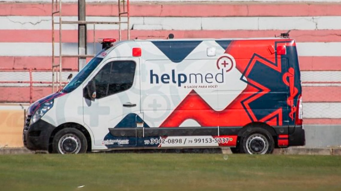 Ambulância de remoção Help Med