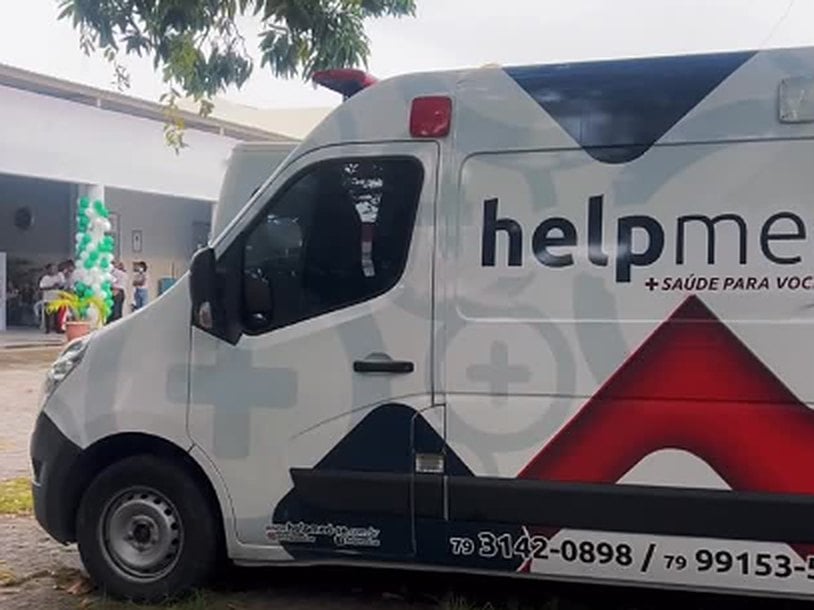 Ambulância de remoção Help Med