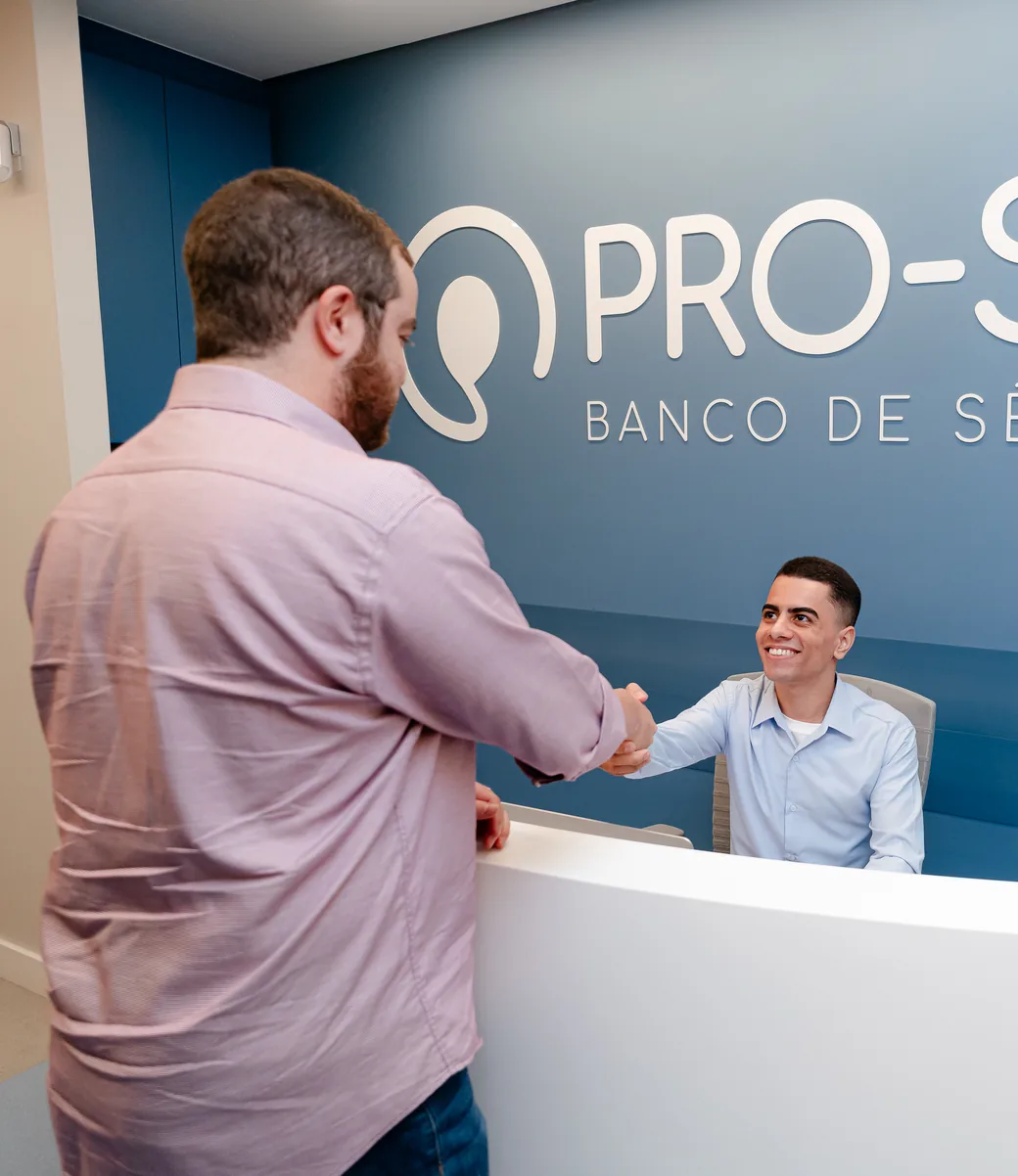 Paciente sendo recebido na recepção do Pro-Seed