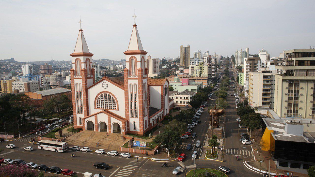 Vista de Chapecó com a Catedral Santo Antônio