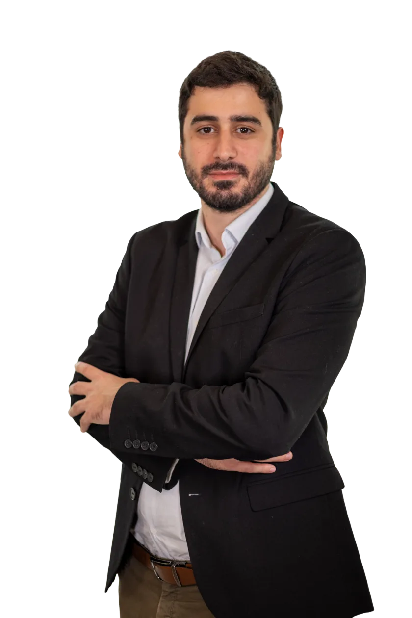 Malek Zein, analista CNPI da Suno Research, de braços cruzados