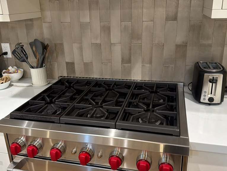 Same gas stove after deep cleaning