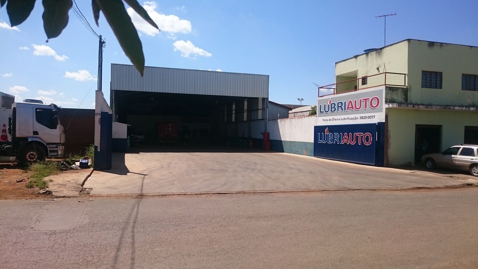 Fachada da LubriAuto, unidade Planalto