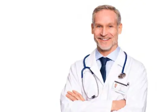 Médico de braços cruzados recortado sobre fundo branco