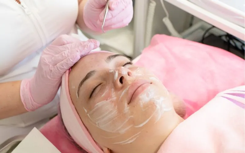 Curso de Limpeza de Pele em BH na Life Cursos