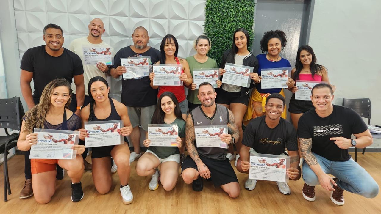 Turma da Formação em Liberação Miofascial com certificados, LIFE Cursos
