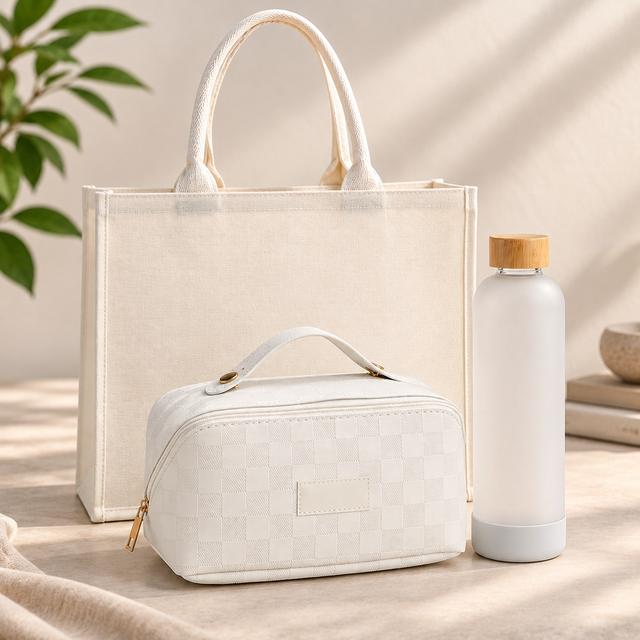 Ecobag, necessaire e garrafa para personalizar com a marca da clínica
