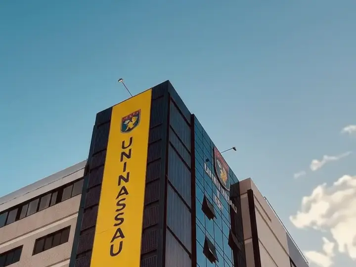 Fachada de uma unidade UNINASSAU